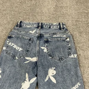 Playboy By PacSun Boyfriend Jeans Womens 23 X 32 Light Wash Bunny Denim thumbnail 6