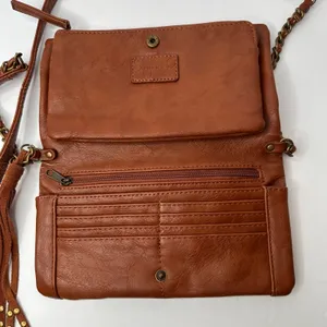 Shyanne Bohemian Western Style Crossbody Bag Leather Grommet Design Tassel thumbnail 7
