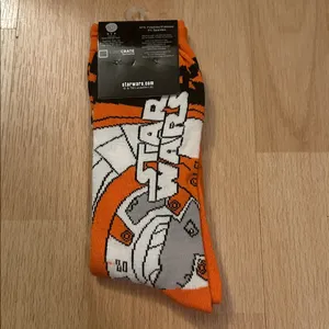 Licensed Disney Lucasfilm Star Wars BB-8 Orange and White Socks NWT thumbnail 2