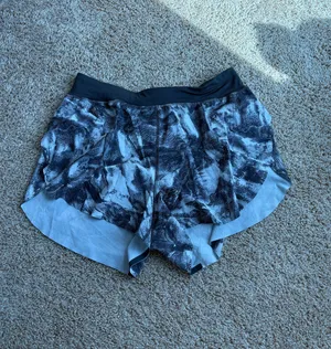 Lululemon Find Your Pace Shorts High-Rise 3" thumbnail 2
