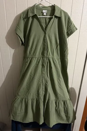 Ava & Viv Womens 1X Olive Green Short Sleeve Tiered Button Down Midi Shirtdress thumbnail 1