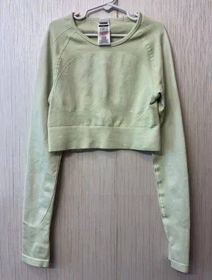 Gym Shark Shirt Women's S Pale Green Long‎ Sleeve Cropped Thumb Holes Open Back thumbnail 1