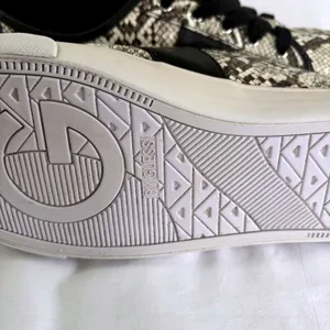 Guess Los Angeles Snake Print Sneakers Women's Size 9‎ Y2K Streetwear Luxe Chic thumbnail 12