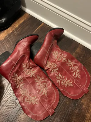 Red cowgirl boots Size 9 thumbnail 4