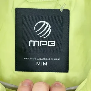 MPG Sport Puffer Vest Women's Size M Neon Yellow Cropped‎ Zip Pocket Athletic thumbnail 7