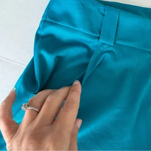 Nike Golf Turquoise Knit Shorts size 6 thumbnail 2
