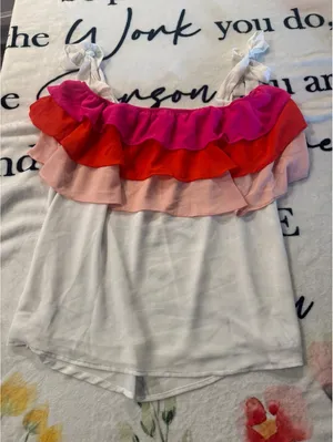 Entro Stylish off-the-shoulder ruffled blouse, Size M thumbnail 2