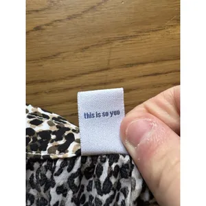 Old Navy Women Sz Small Leopard Print Popover Top Long‎ Sleeve Lightweight Shirt thumbnail 10