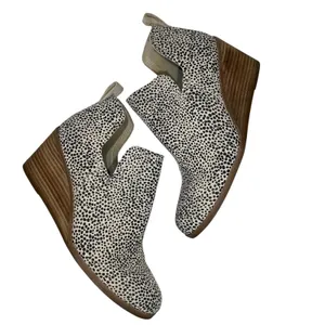 TOMS Kallie Cutout Ankle Wedge Bootie Macadamia‎ Cheetah 10016177 thumbnail 2