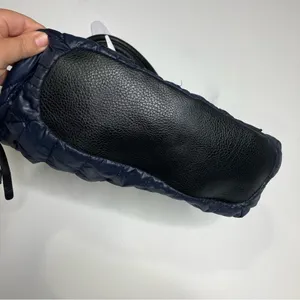 LP/LP quilted puffer‎ purse navy blue 14” x 8.5” x 4” thumbnail 3