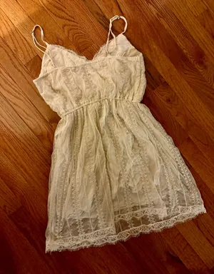 Abercrombie Cream Lace Dress thumbnail 5