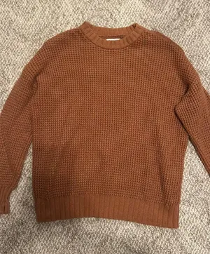 Outfitters Sweater thumbnail 1