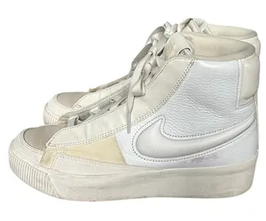 Nike Blazer‎ Mid Victory Sneakers Women's Sz 7.5 White DR2948-100 Leather thumbnail 1