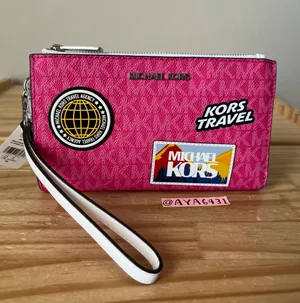 Michael Kors Wallet thumbnail 1