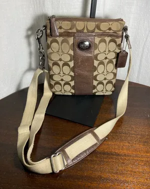 Coach Sutton signature swingpack crosspody bag khaki thumbnail 1