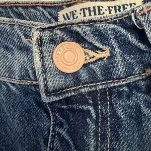 We The Free People Baggy Jeans 24x32 Tinsley HighRise Relaxed Straight 90s Retro thumbnail 6