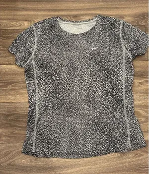 Nike Women’s Black & White Printed Dri-FIT Tee Size XL thumbnail 1