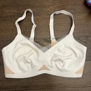 Honeylove crossover Seamless Light Cream Wireless Bralette size medium (no cups) thumbnail 1