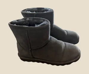 Bearpaw Emma Short Grey Suede Sheepskin Lining Winter Boots Womens 8 thumbnail 1
