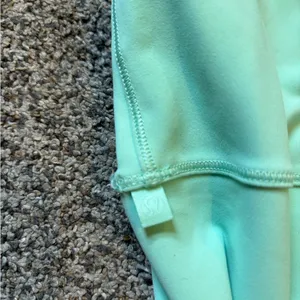 Lululemon Power Pivot Tank *flawed* thumbnail 3