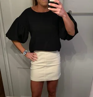 TCEC Black Puff Sleeve Top thumbnail 2