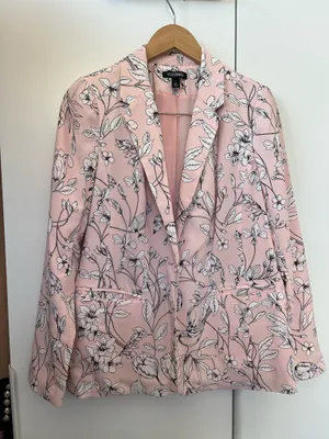 Roz & Ali Pink Floral Blazer Size 6 thumbnail 1