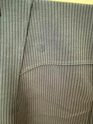 Lululemon Shorts 2.5" thumbnail 3