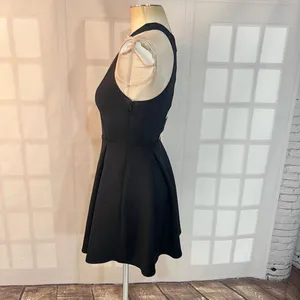 Abercrombie & Fitch Black Neoprene Cut Out Sleeveless Skater Mini Dress Size Med thumbnail 6