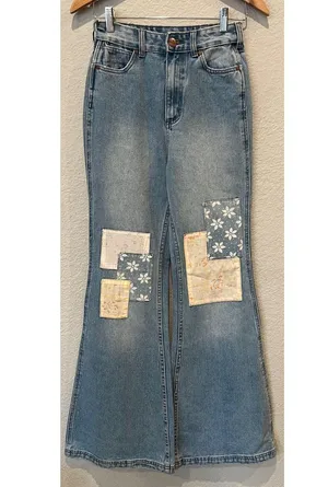 Billabong x Wrangler Patch Flare Jeans Size 25 thumbnail 13
