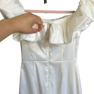 CHE BY CHELSEY White Satin Ruffled Off the Shoulder Bodycon Mini Dress‎ Size XS thumbnail 7