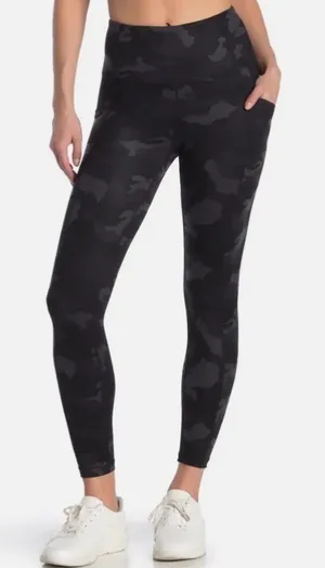 Yogalicious 7/8 Leggings with Side Pockets in Camo, Size S​​​​​​​​​​​ thumbnail 1