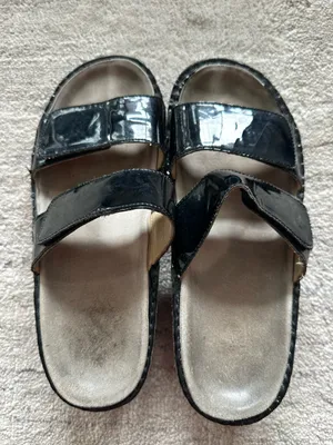 Annabella Women’s Black Patent Leather Double-Strap Slide Sandals size 6.5 thumbnail 1