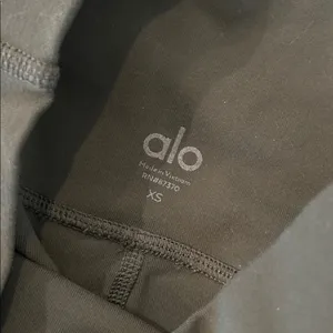 Alo yoga set thumbnail 7