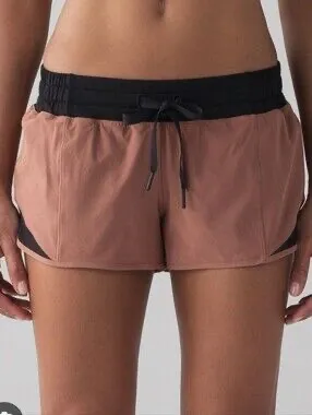 Lululemon Hotty Hot Shorts thumbnail 1