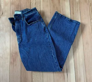 Abercrombie Curve Love 90’s Relaxed Jean thumbnail 1