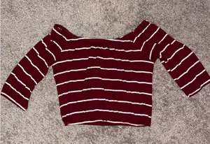 Hollister Top Off-The-Shoulder thumbnail 1
