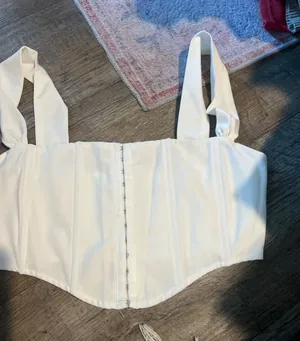 White fox White Structured Corset Crop Top with Wide Straps thumbnail 1