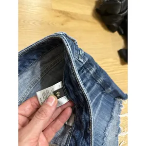 Express low rise vintage y2k Jean shorts thumbnail 3