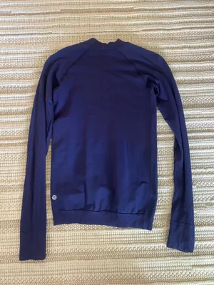 Lululemon Hold Tight Long Sleeve Shirt Ribbed thumbnail 2