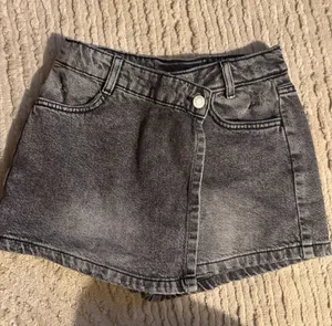 ZARA Jean Skort thumbnail 1