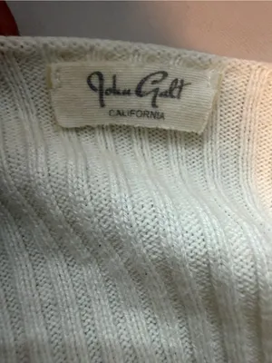 Brandy Melville John Galt Cream Ribbed V Neck Sweater Top Size M Long Sleeve thumbnail 7