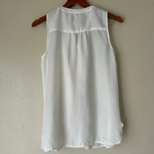 Ann Taylor Loft White Ruffle Button Down Tank Top Size Small thumbnail 11