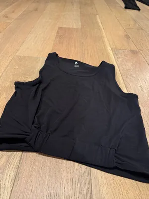 GapFit Black Cinched Tank thumbnail 5
