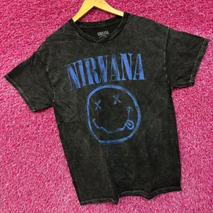 Nirvana Never Mind Smiley Face Grunge Mineral wash Tshirt size Large thumbnail 3