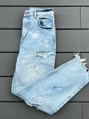 Bershka Ripped Mom Jeans thumbnail 4