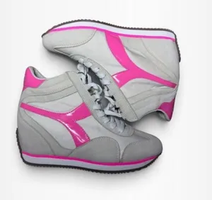 Women's Diadora Wedge Retro Sneakers White and Pink Size 7.5 thumbnail 1