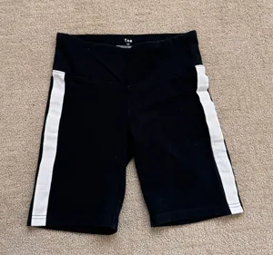 Aritzia Biker Shorts thumbnail 1