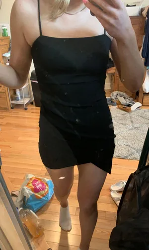 Black Dress Size M thumbnail 2