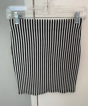Forever 21 Mini Bodycon Skirt thumbnail 3