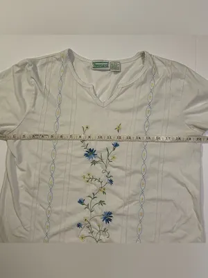 *Vintage* Shenanigans White Cotton Blend Tee with Embroidered Flowers size L thumbnail 7